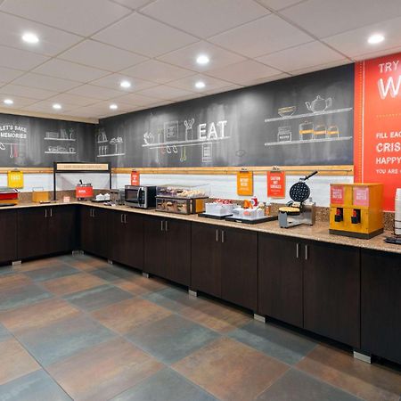 Hampton Inn Buffalo-Airport Galleria Mall Чіктоваґа Екстер'єр фото