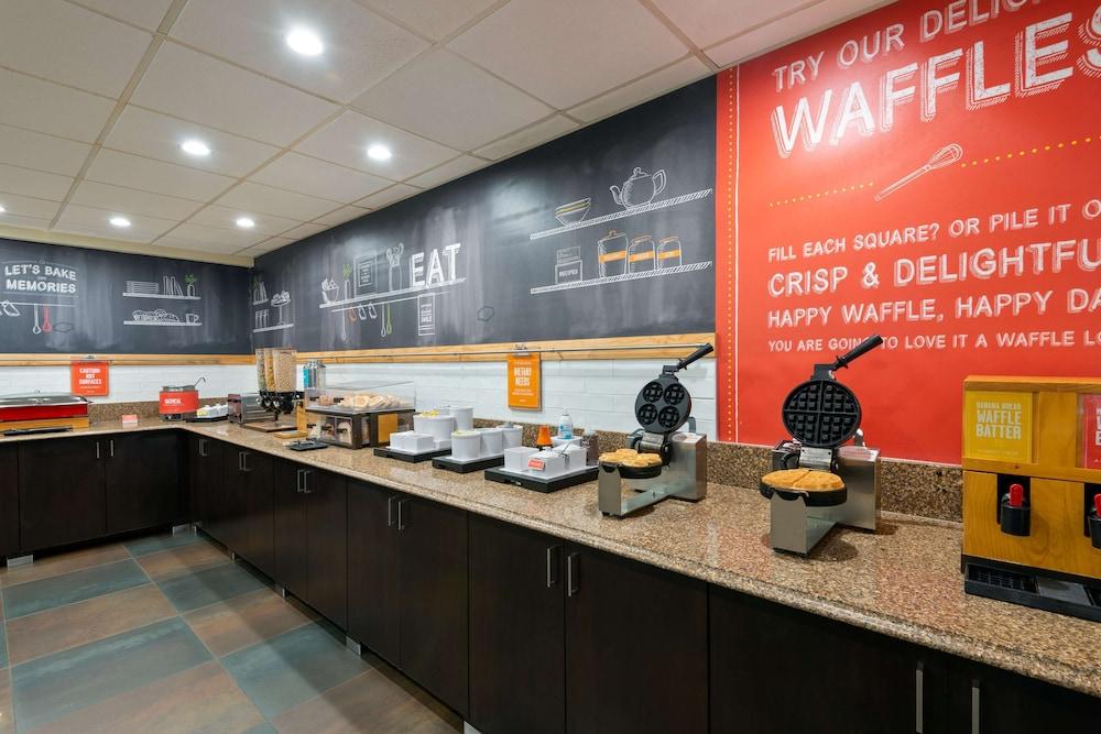 Hampton Inn Buffalo-Airport Galleria Mall Чіктоваґа Екстер'єр фото