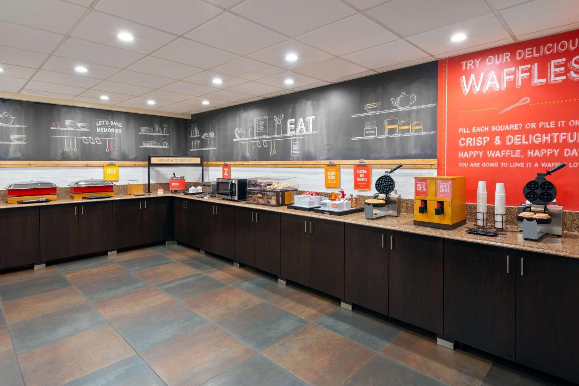 Hampton Inn Buffalo-Airport Galleria Mall Чіктоваґа Екстер'єр фото