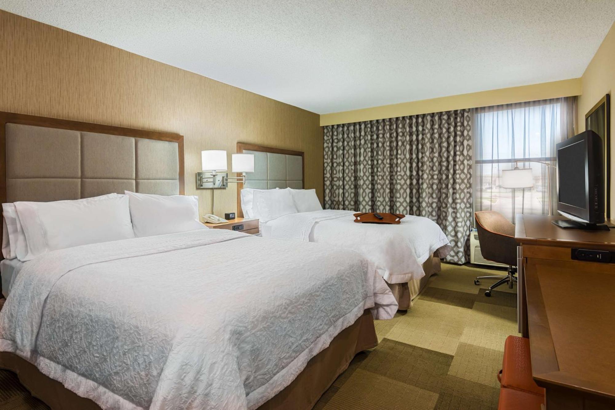 Hampton Inn Buffalo-Airport Galleria Mall Чіктоваґа Екстер'єр фото