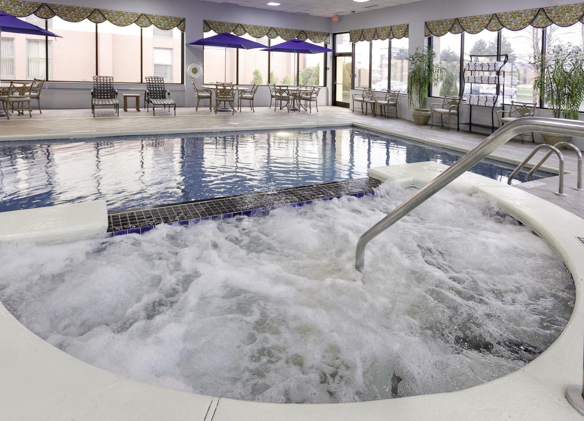 Hampton Inn Buffalo-Airport Galleria Mall Чіктоваґа Екстер'єр фото