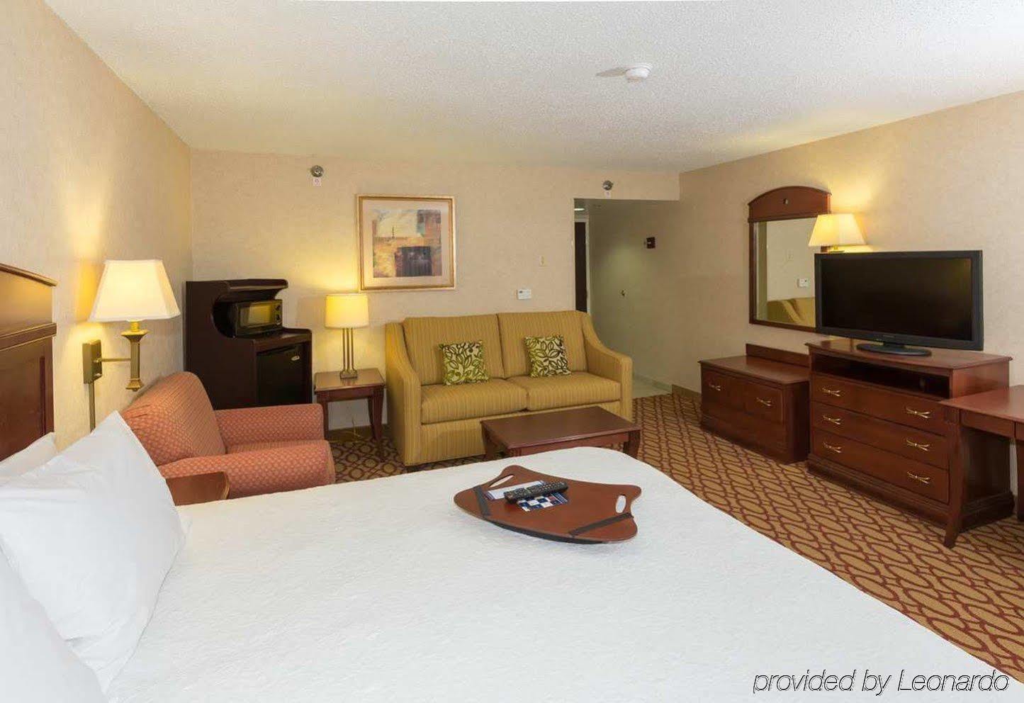 Hampton Inn Buffalo-Airport Galleria Mall Чіктоваґа Екстер'єр фото