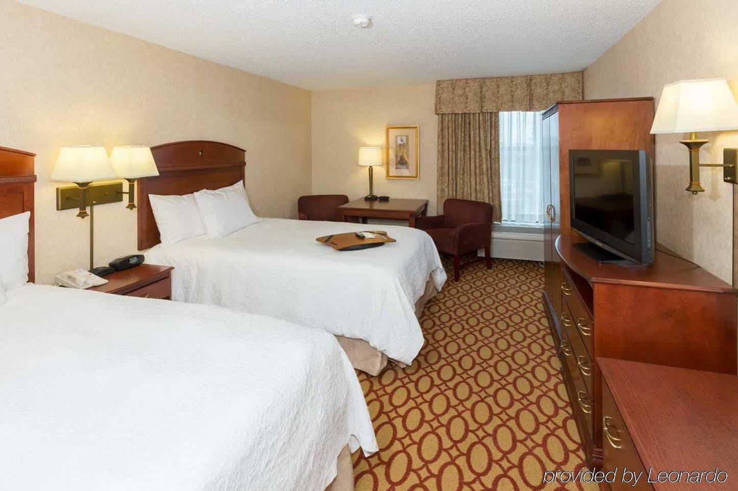 Hampton Inn Buffalo-Airport Galleria Mall Чіктоваґа Екстер'єр фото